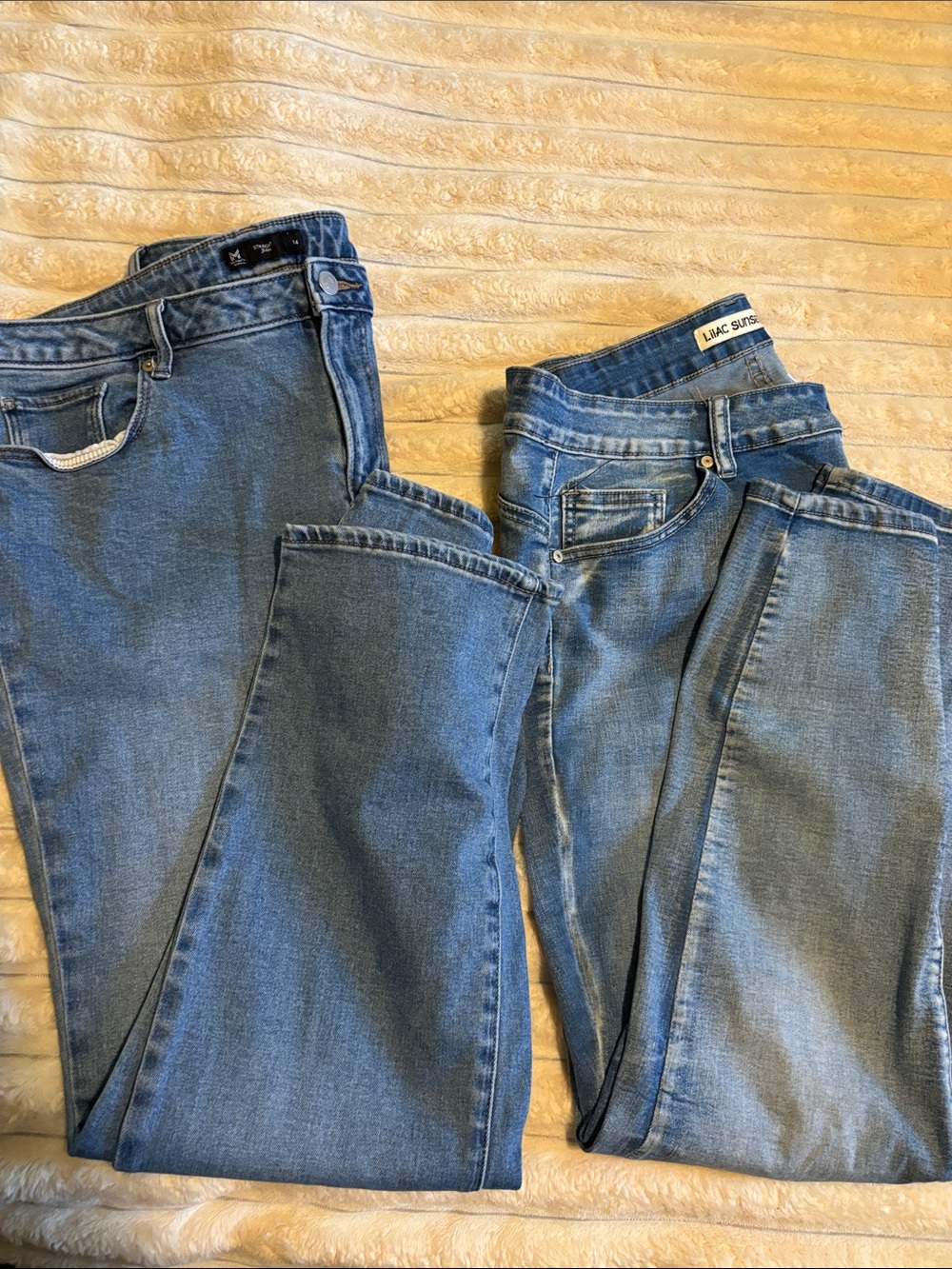 2 Classic Light Blue Women’s Jeans